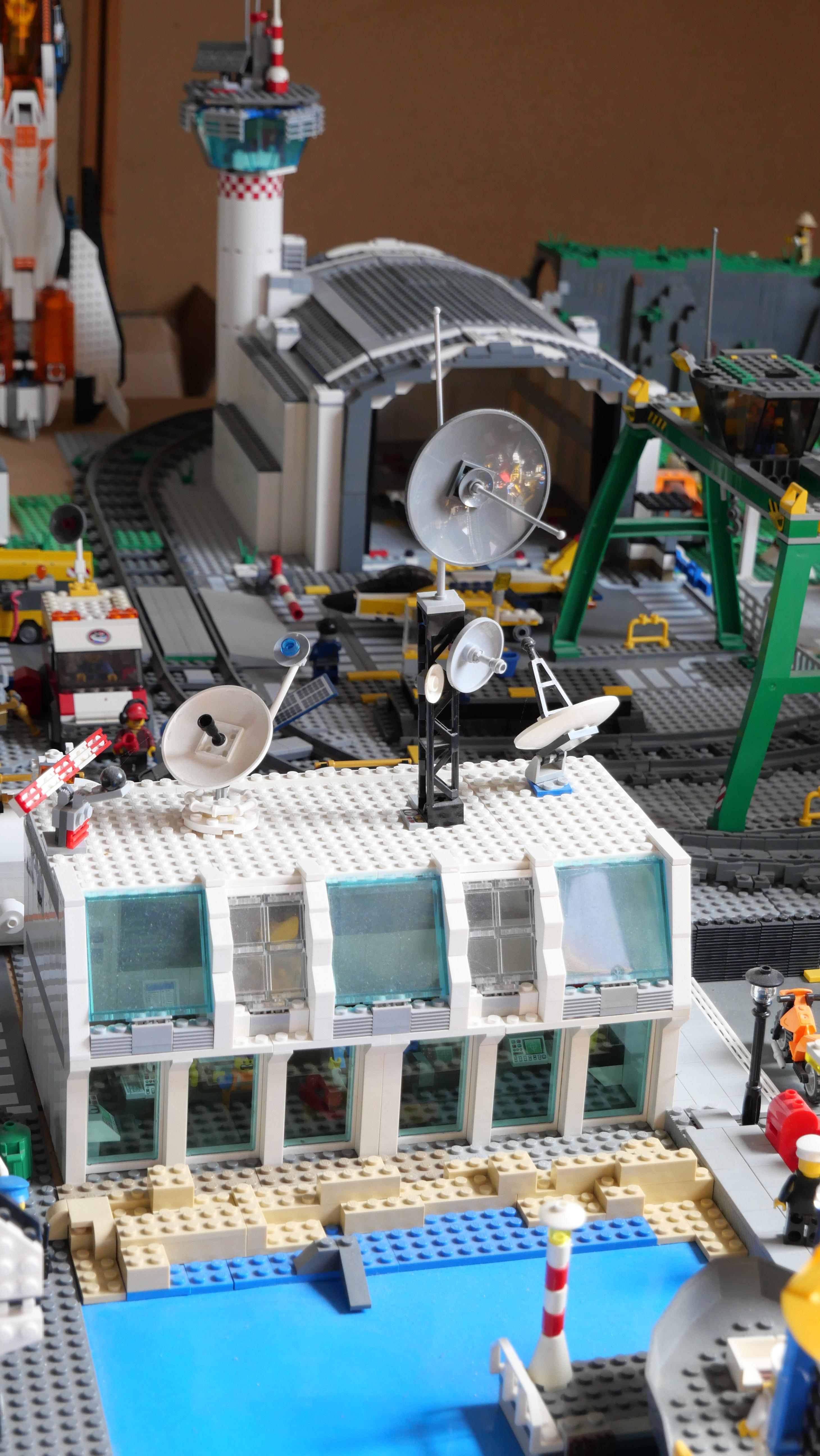 Lego Kerbal Space Center MOC - KSP Fan Works - Kerbal Space Program Forums