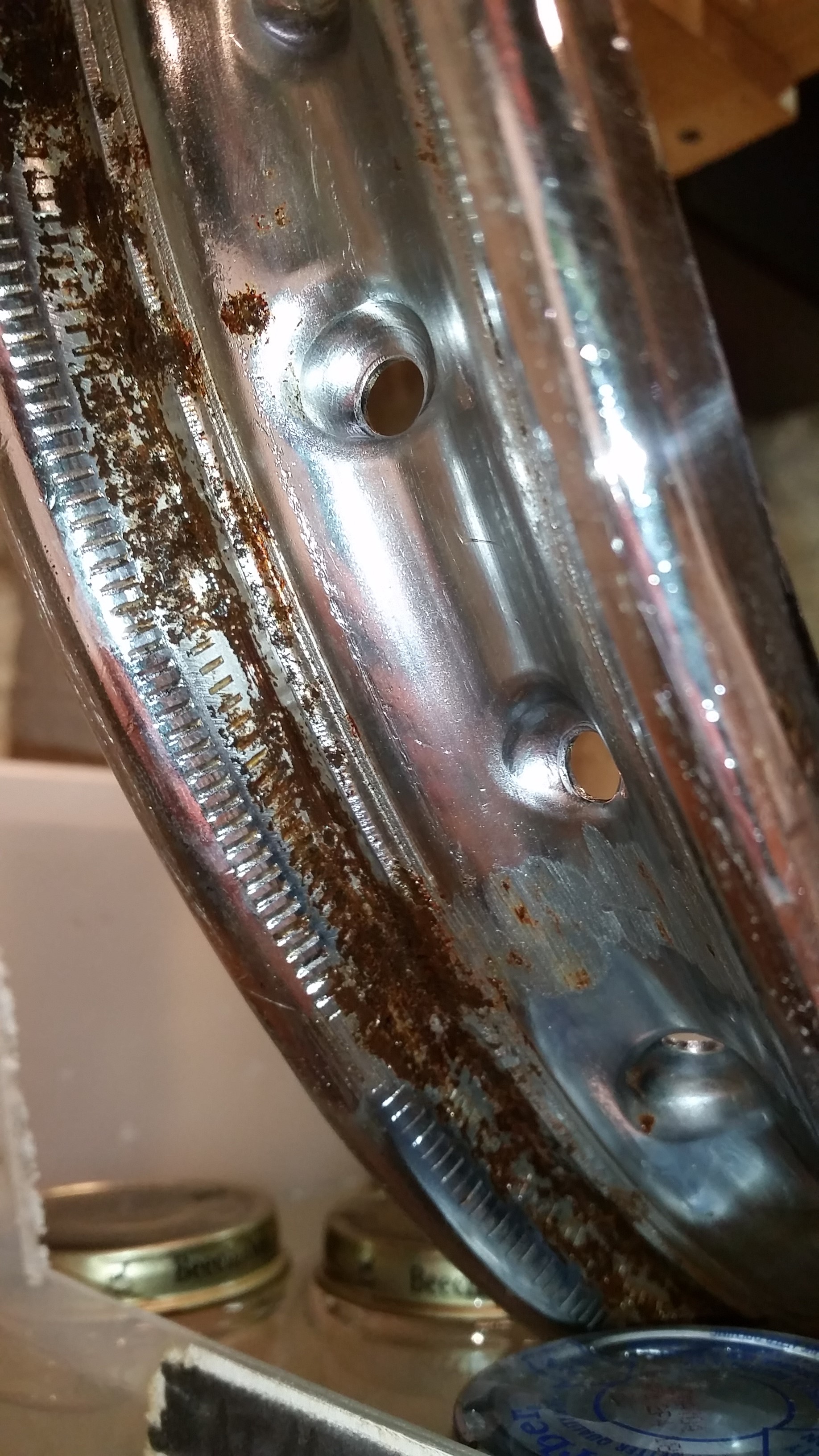 Spoked rims, Rust Removal and DIY Zinc electroplating. Honda Twins