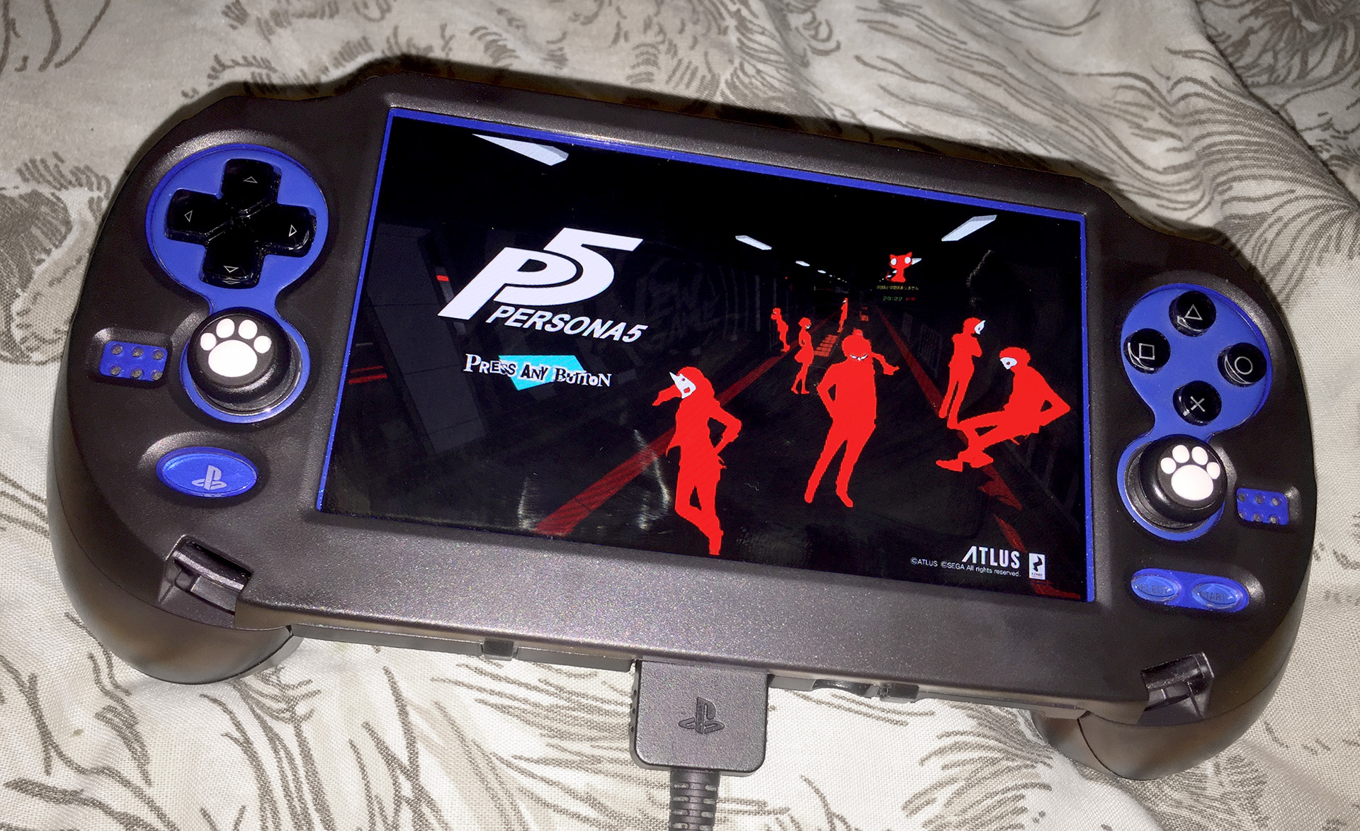 can u play ps4 games on ps vita