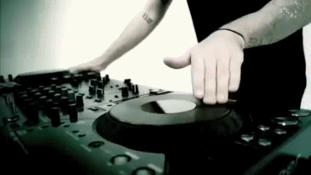 KeshaPartyDJ.gif