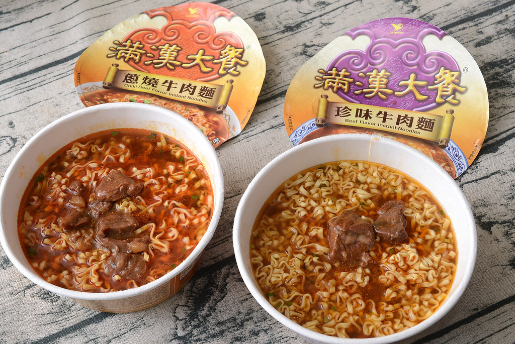 two packets, chili beef and original flavor