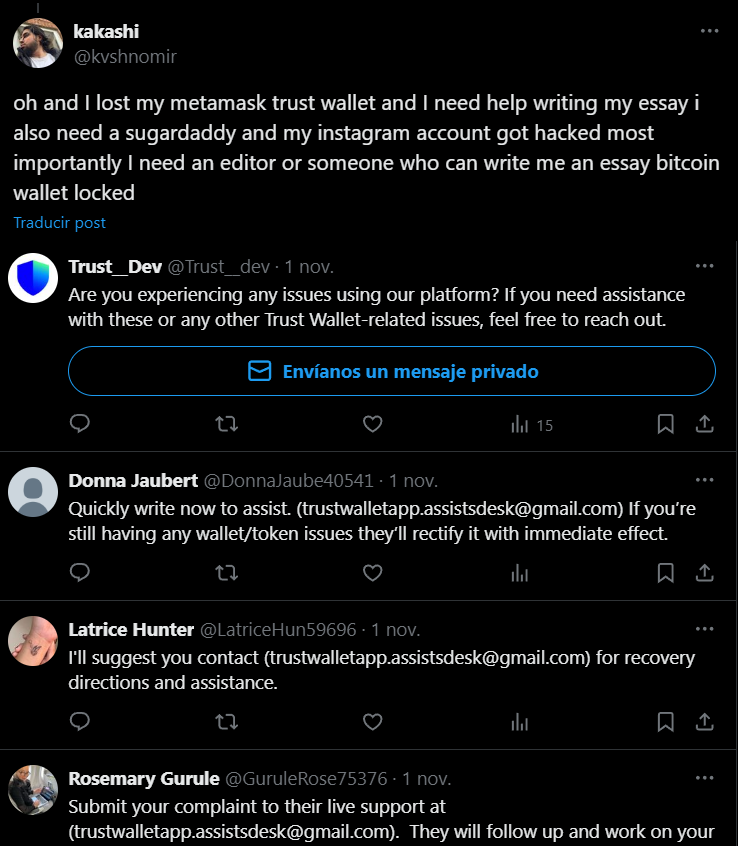 Un usuario usando las keywords de arriba y recibiendo respuestas de bots